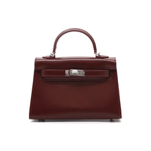 Load image into Gallery viewer, Verona 22 Saffiano Top Handle Kelly Style Handbag Croc/Box pattern Real Leatheer
