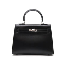 Load image into Gallery viewer, Verona 22 Saffiano Top Handle Kelly Style Handbag Croc/Box pattern Real Leatheer
